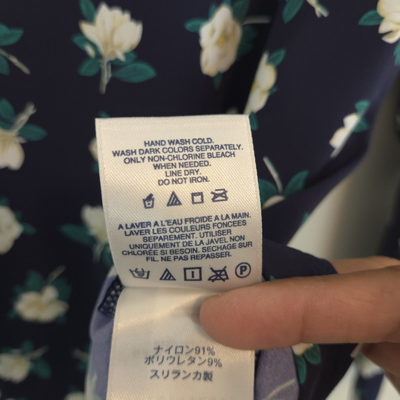 Draper James Land's End Women's Navy Floral Print Rash Guard Swim Top - Picture 9 of 12